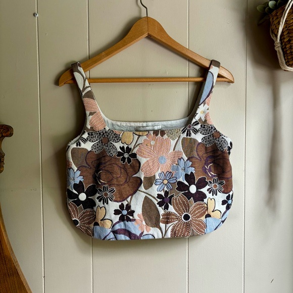 Quilted Style Zara Crop Top - Picture 1 of 4